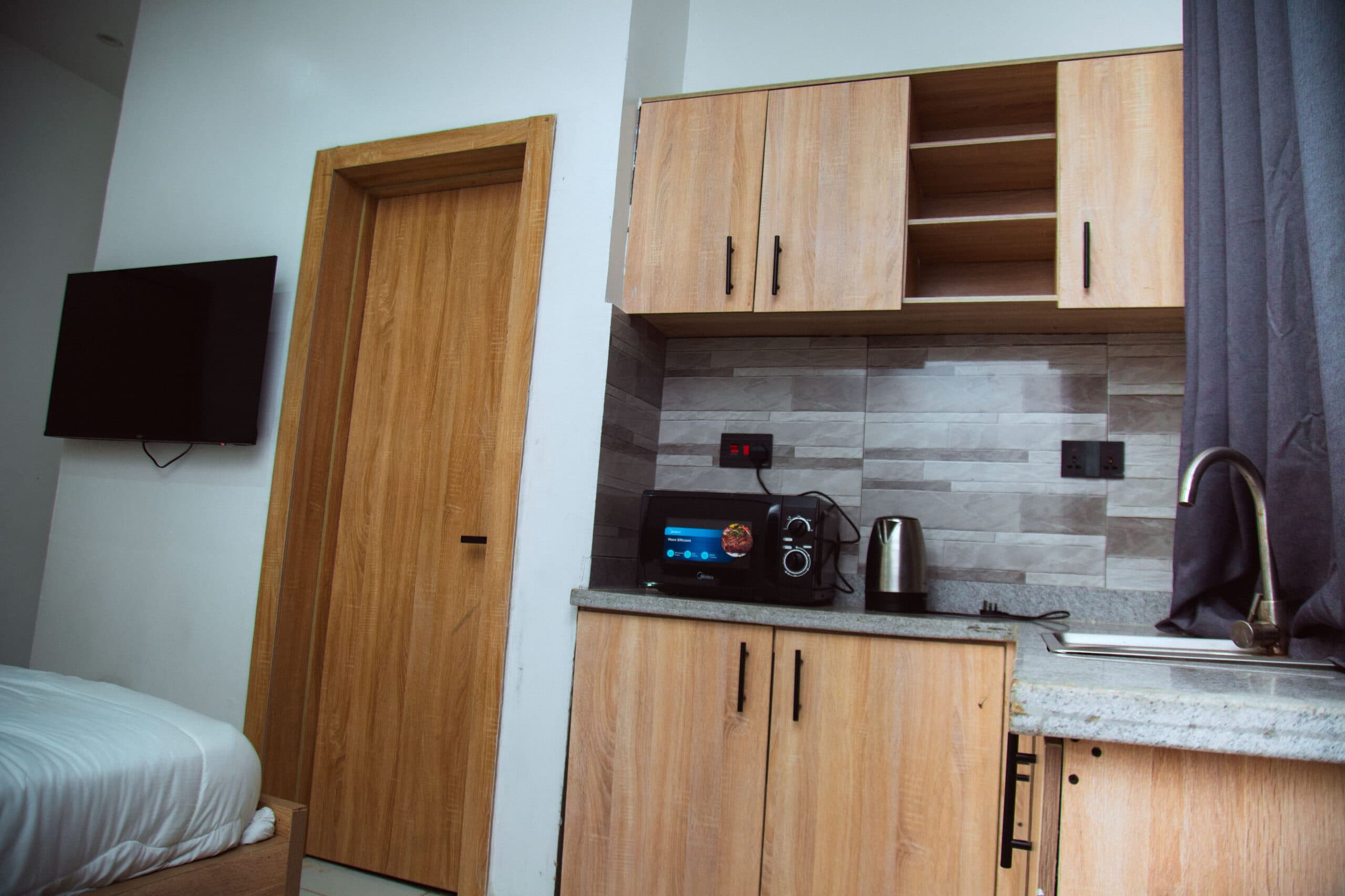Condo , photo 5 of 10
